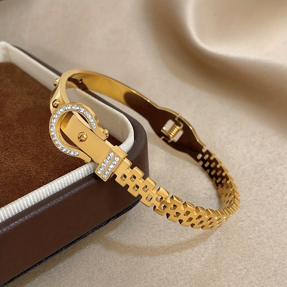 Women's Unique Fashionable Stainless Steel Bracelet, Stylish Design